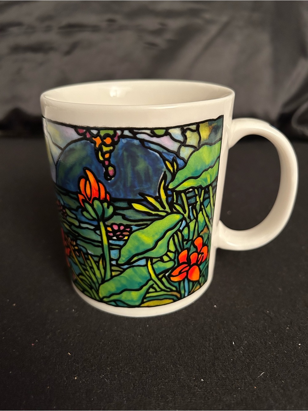 Gorgeous Large Collectible Coffee Mug, New, Chaleur “Waterlilies”